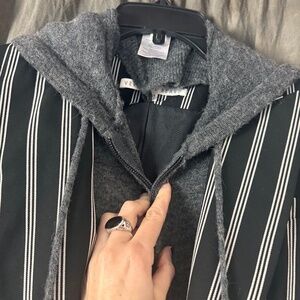 Veronica Beard Blazer w/ cashmere Dickie